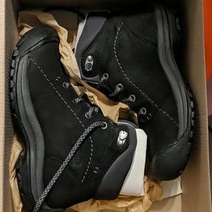 Women's Hiking Boots